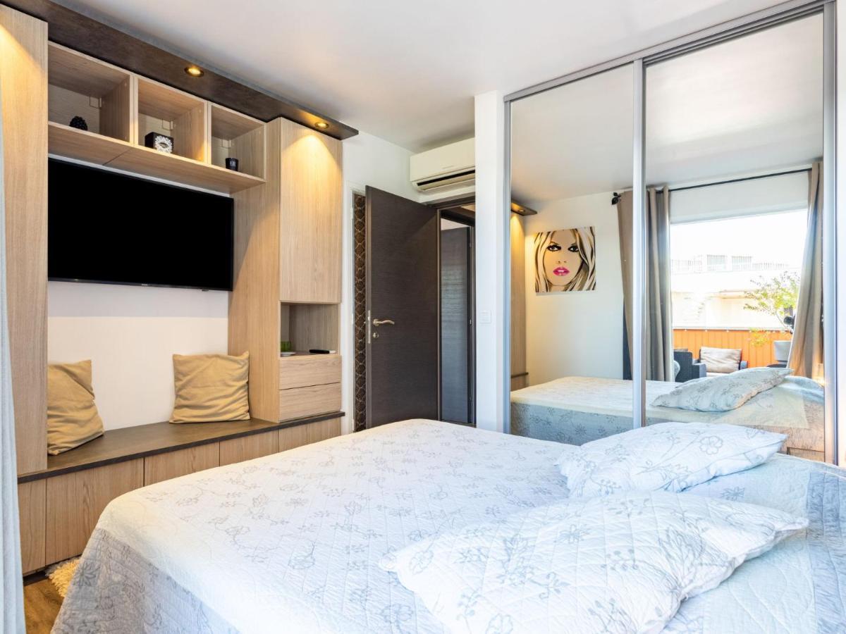 Apartment Les Patios-7 By Interhome Сен Тропе Екстериор снимка